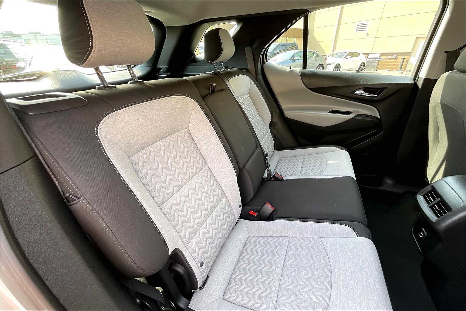 2023 Chevrolet Equinox LS - Photo 16