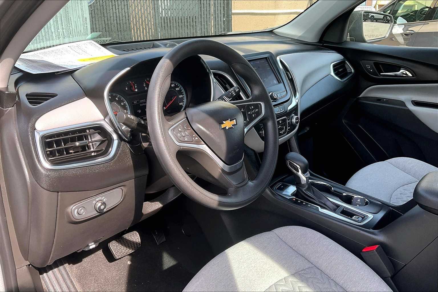 2023 Chevrolet Equinox LS - Photo 8