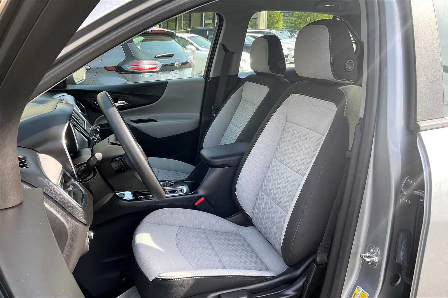 2023 Chevrolet Equinox LS - Photo 10