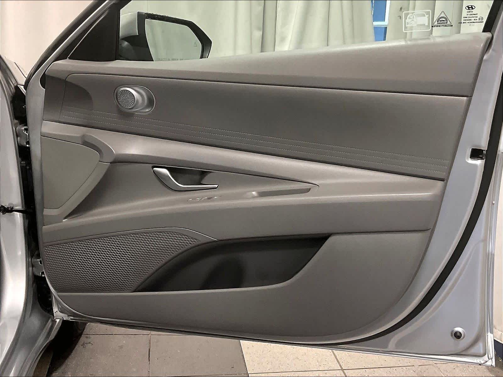 2021 Hyundai Elantra SEL - Photo 12