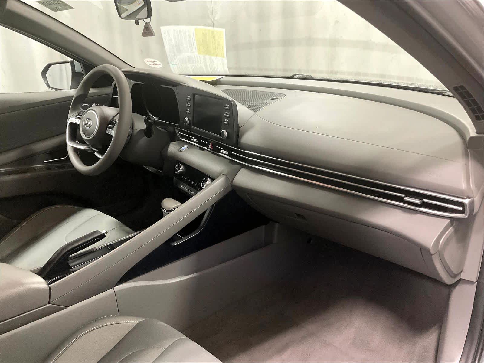 2021 Hyundai Elantra SEL - Photo 14