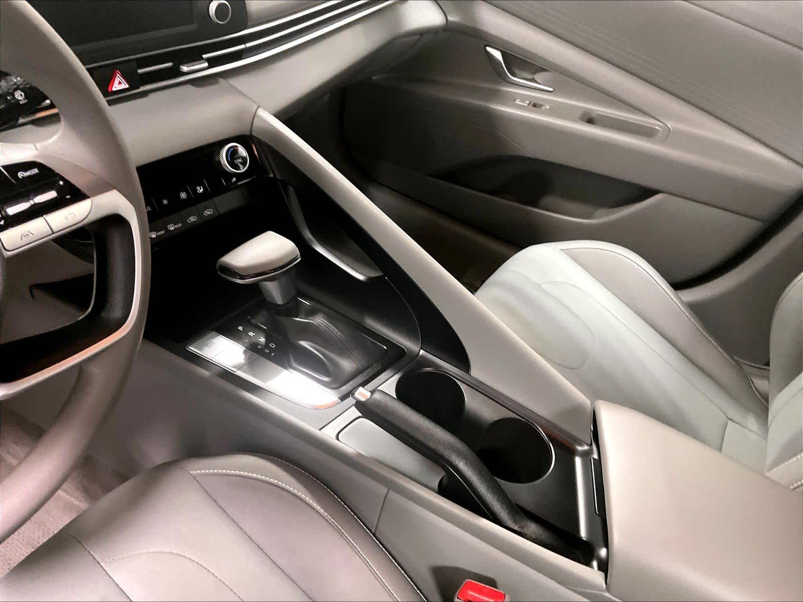 2021 Hyundai Elantra SEL - Photo 20