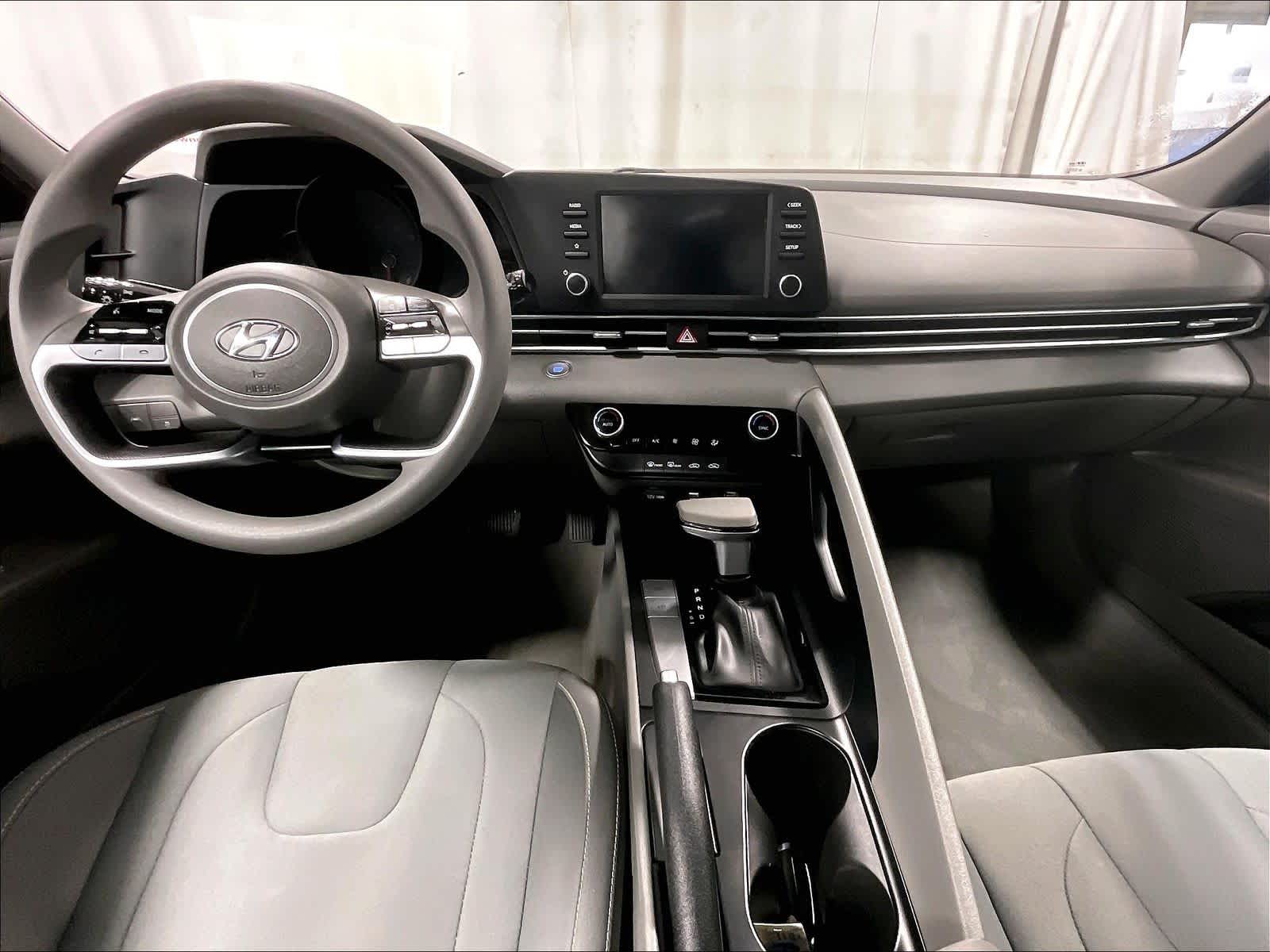 2021 Hyundai Elantra SEL - Photo 21