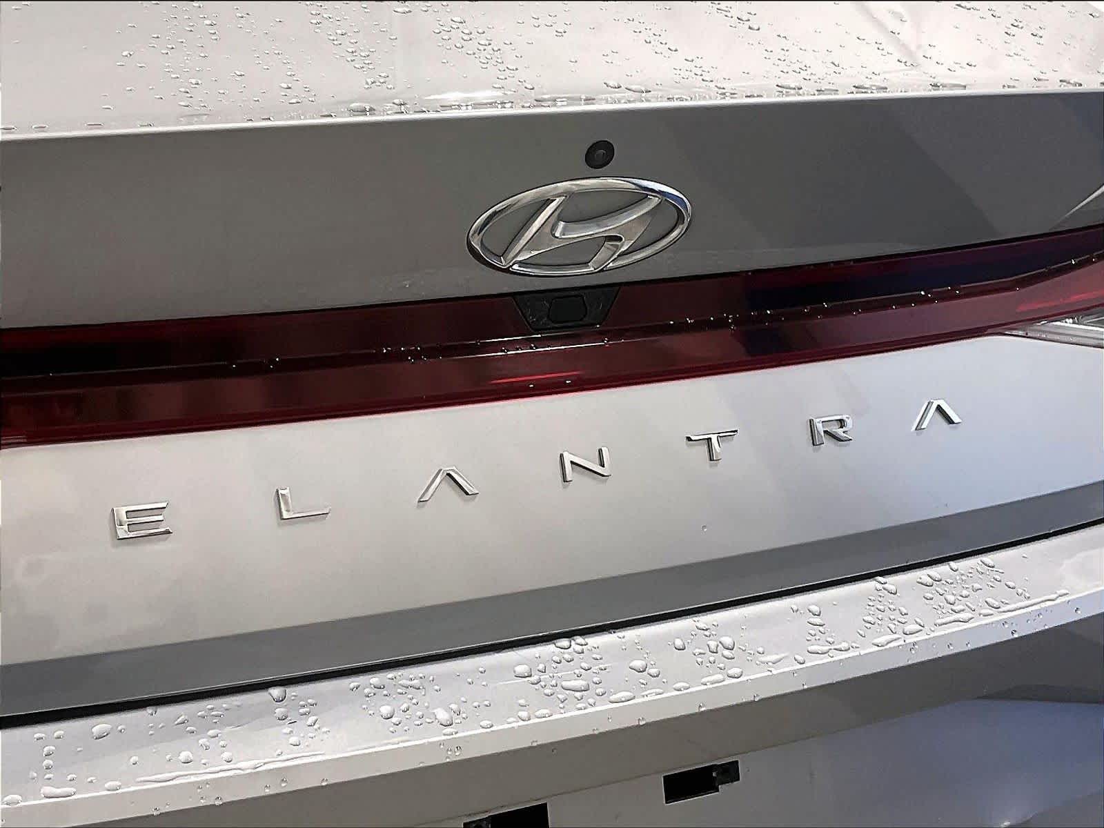 2021 Hyundai Elantra SEL - Photo 28