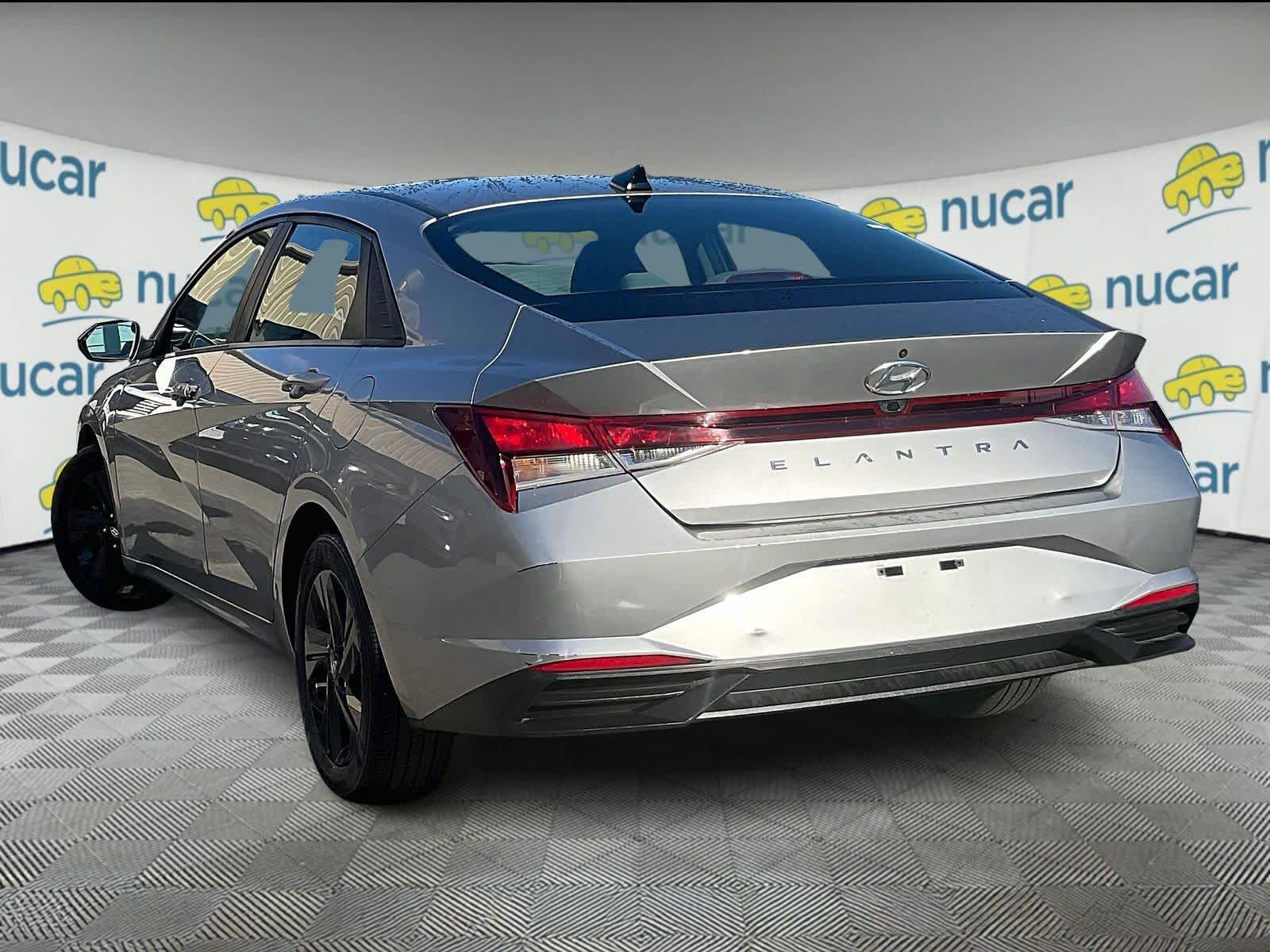2021 Hyundai Elantra SEL - Photo 4