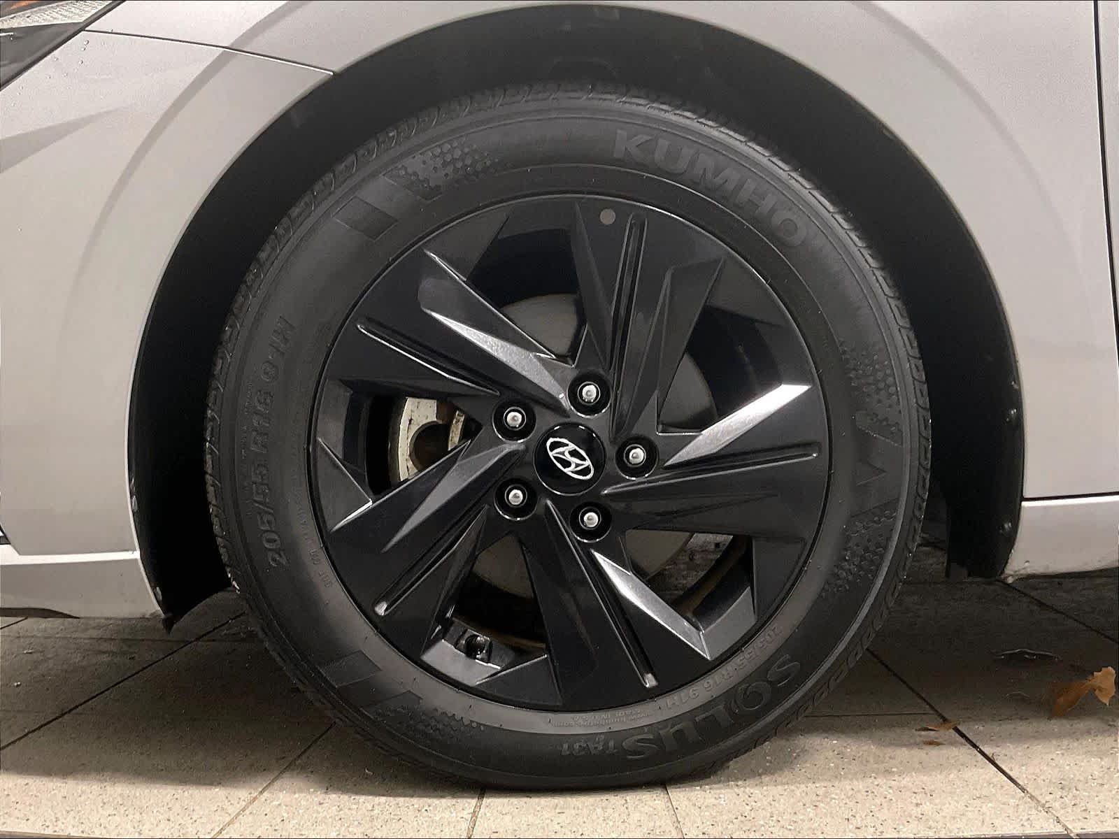 2021 Hyundai Elantra SEL - Photo 7