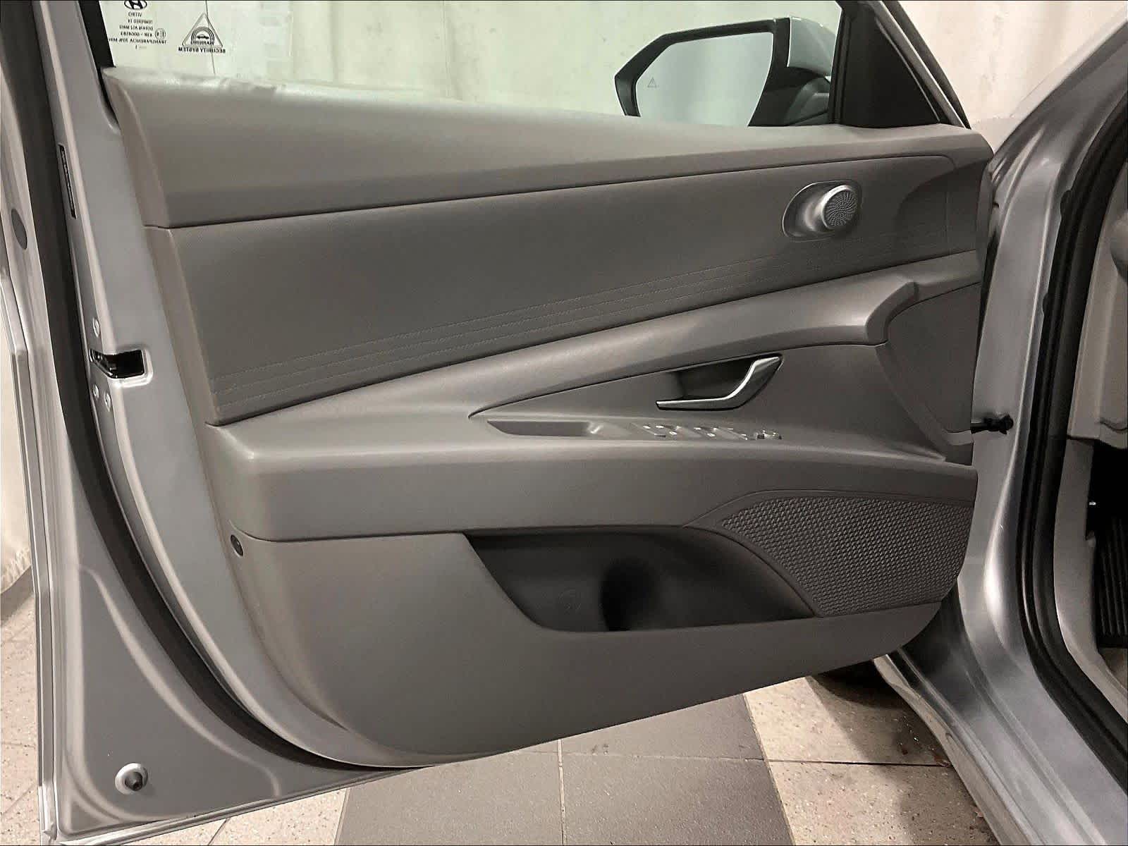 2021 Hyundai Elantra SEL - Photo 9