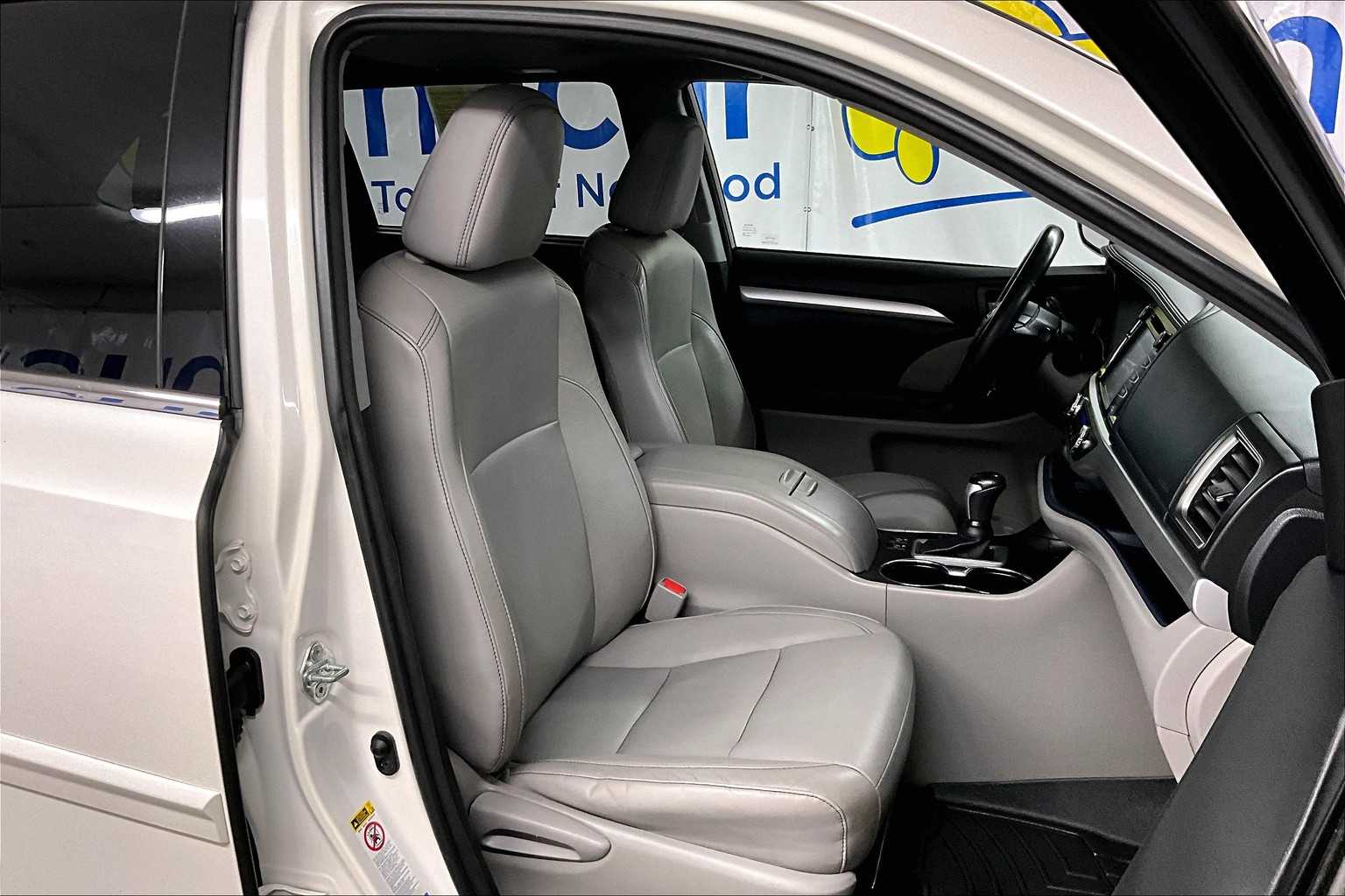 2015 Toyota Highlander XLE - Photo 11