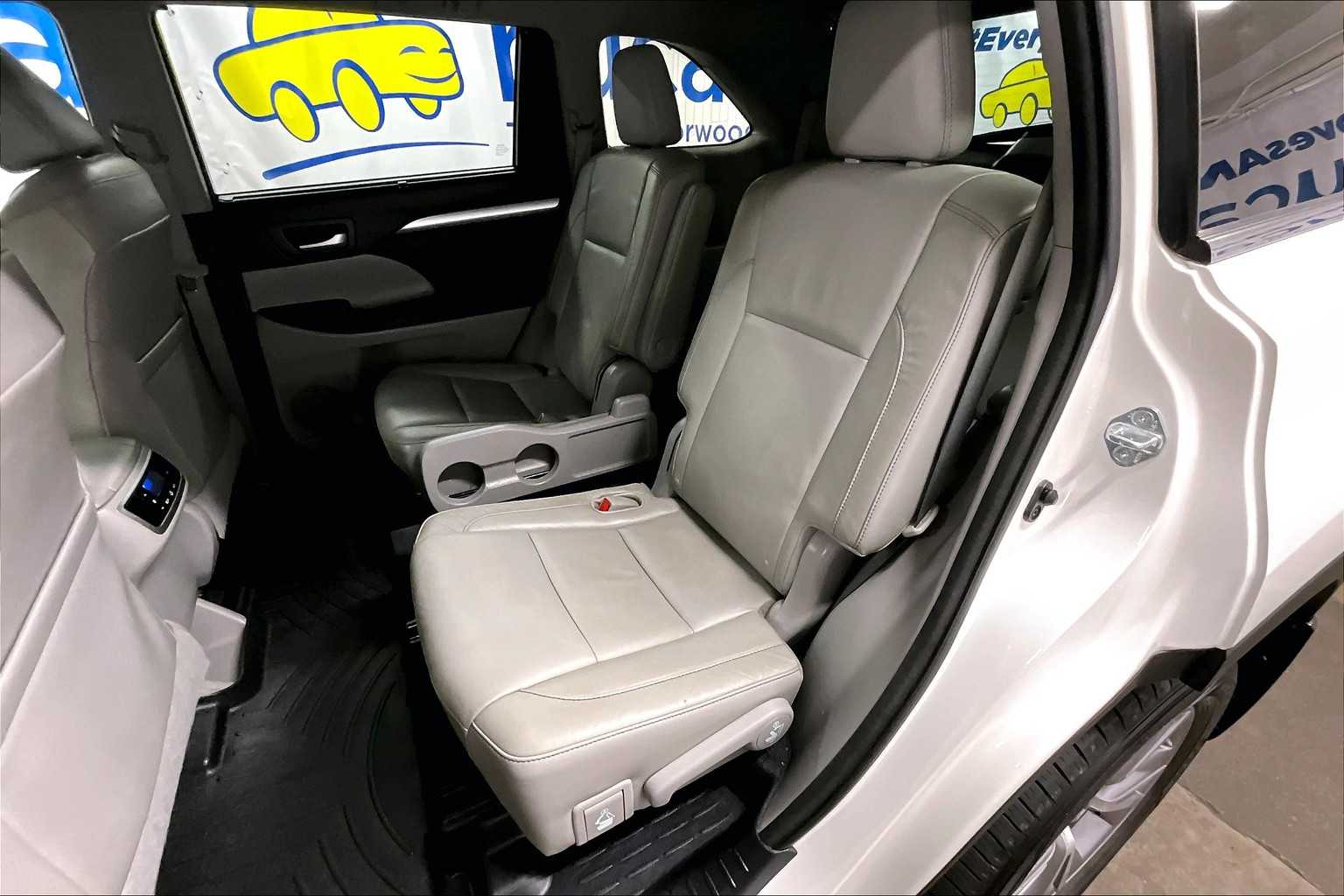 2015 Toyota Highlander XLE - Photo 15