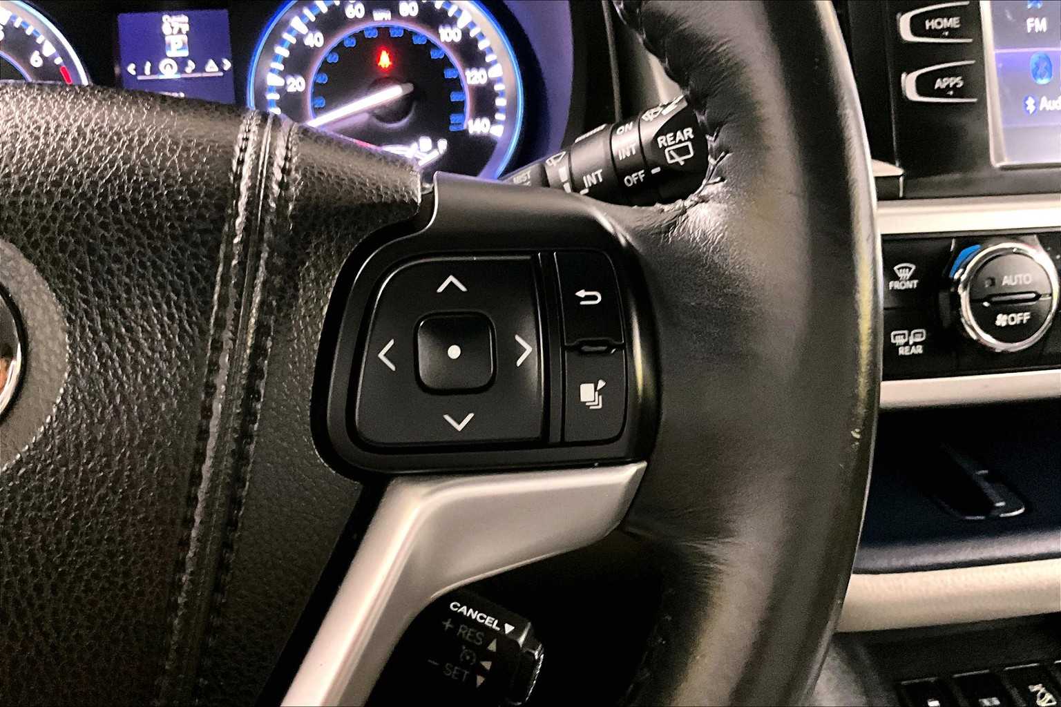 2015 Toyota Highlander XLE - Photo 25