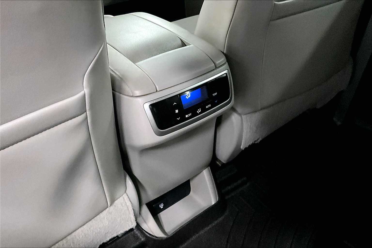 2015 Toyota Highlander XLE - Photo 29
