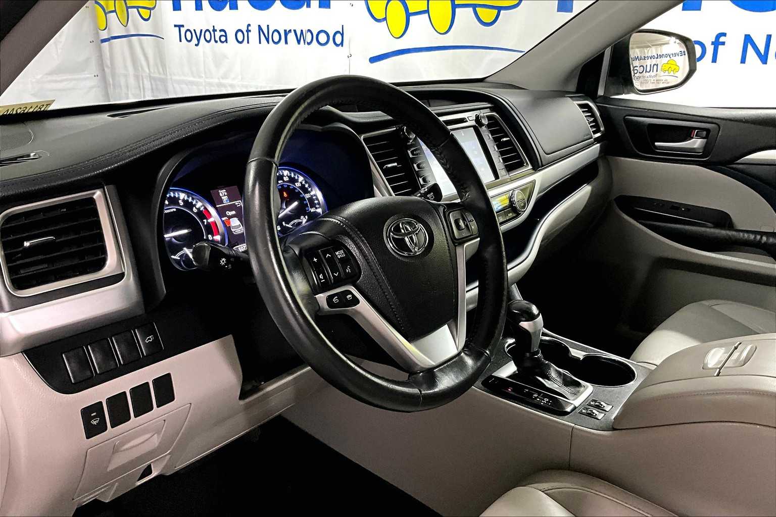 2015 Toyota Highlander XLE - Photo 8