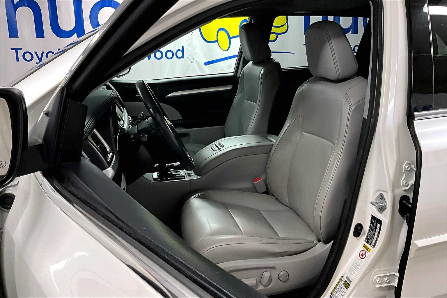 2015 Toyota Highlander XLE - Photo 10