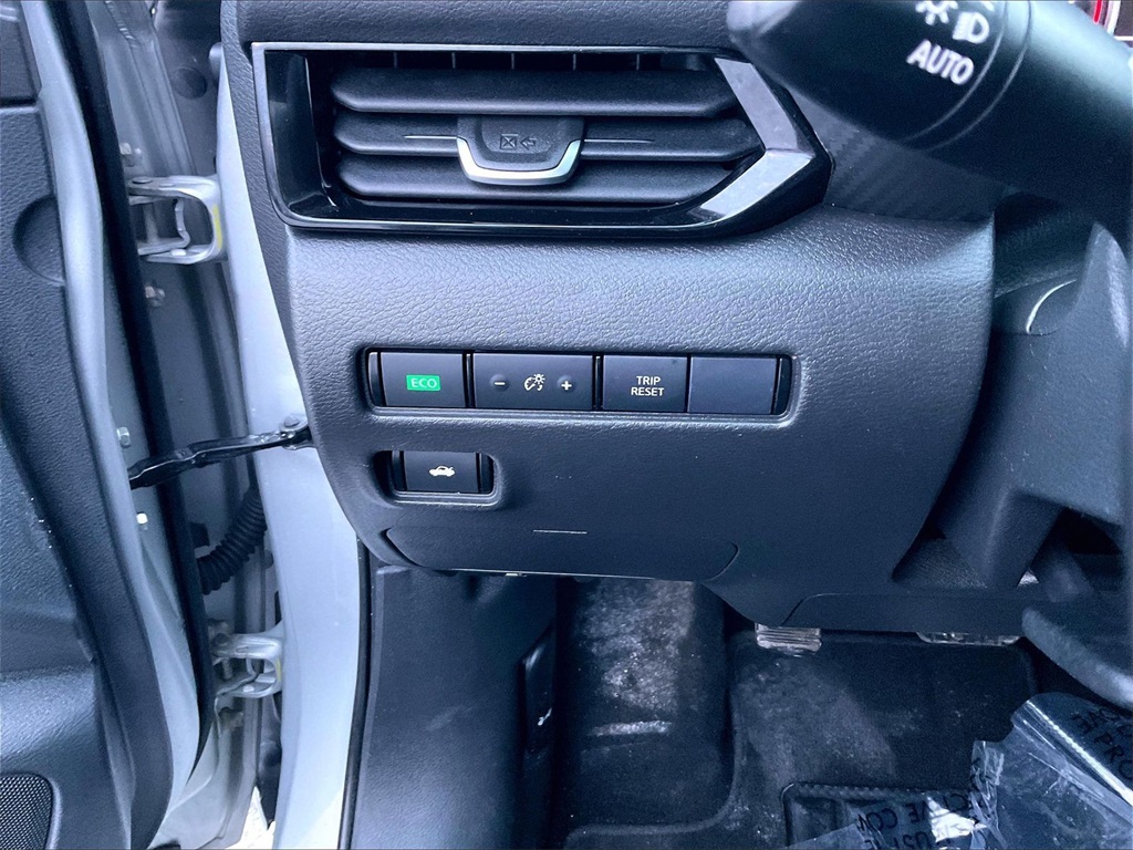 2021 Nissan Sentra SV - Photo 25