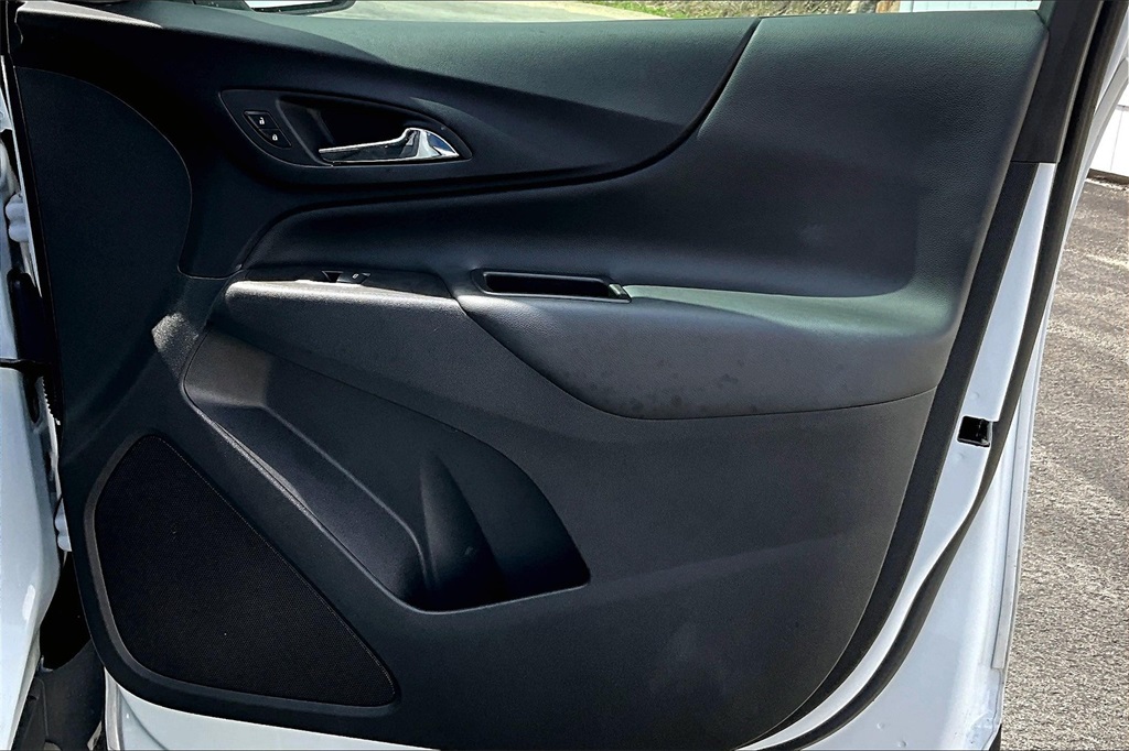 2023 Chevrolet Equinox LT - Photo 12