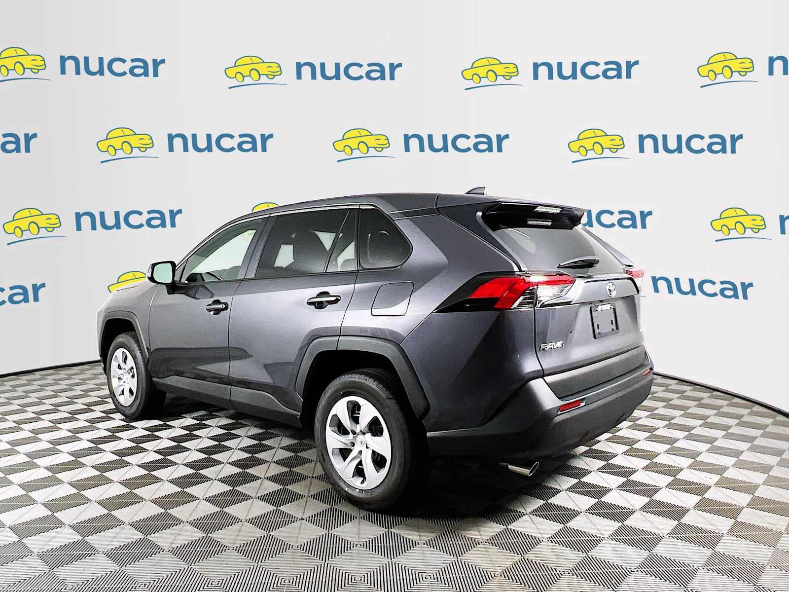 2025 Toyota RAV4 LE - Photo 4