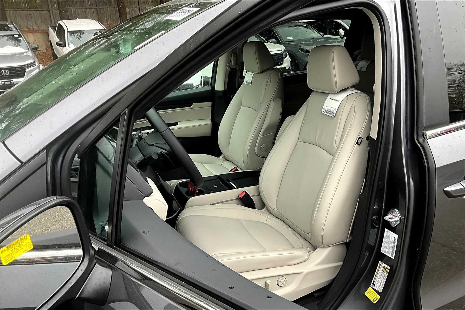 2025 Honda Odyssey EX-L - Photo 11
