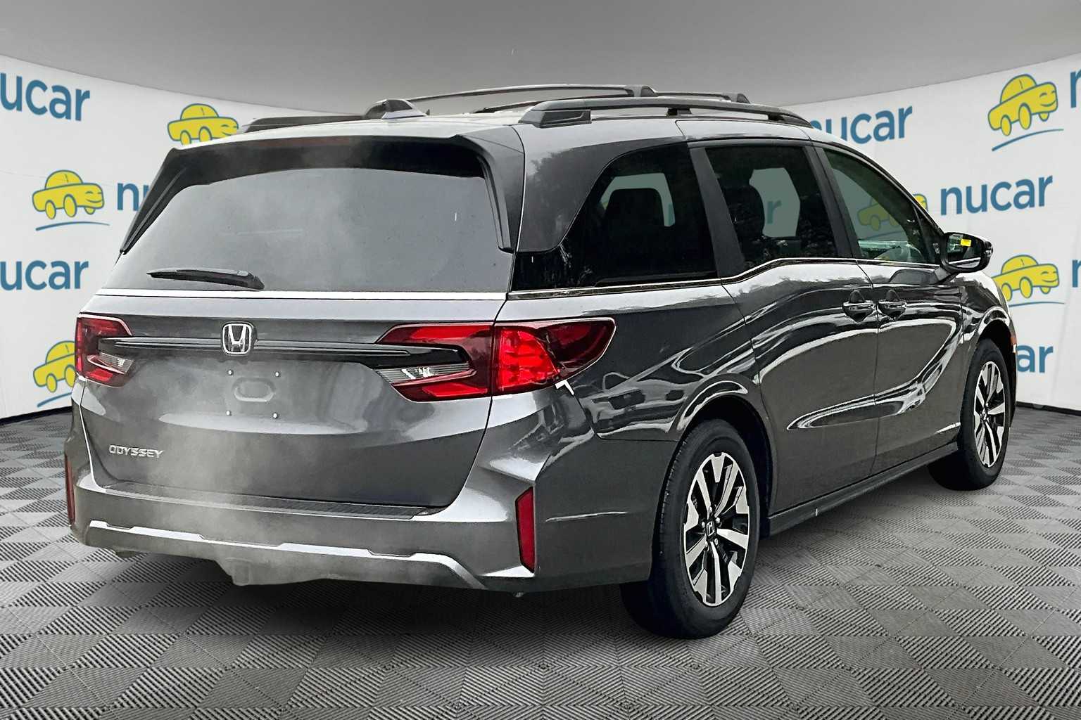 2025 Honda Odyssey EX-L - Photo 7
