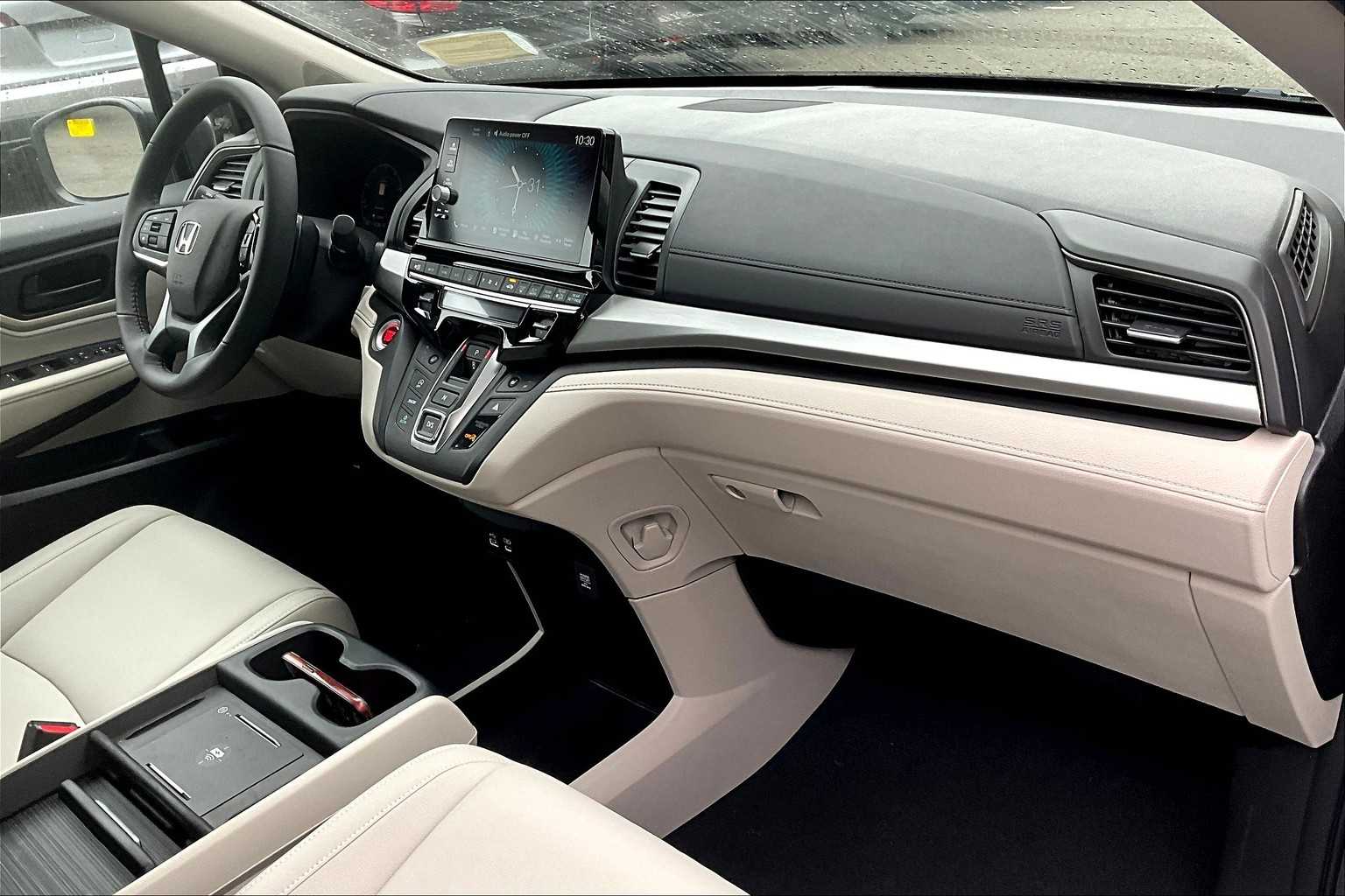 2025 Honda Odyssey EX-L - Photo 10