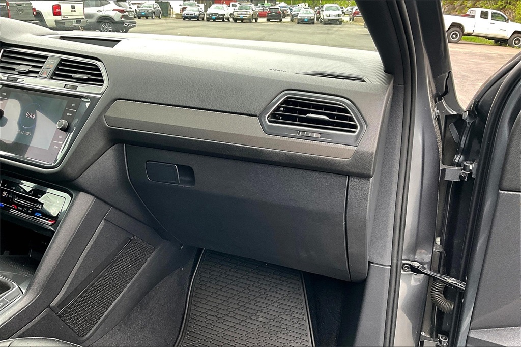 2022 Volkswagen Tiguan 2.0T SE R-Line Black - Photo 13