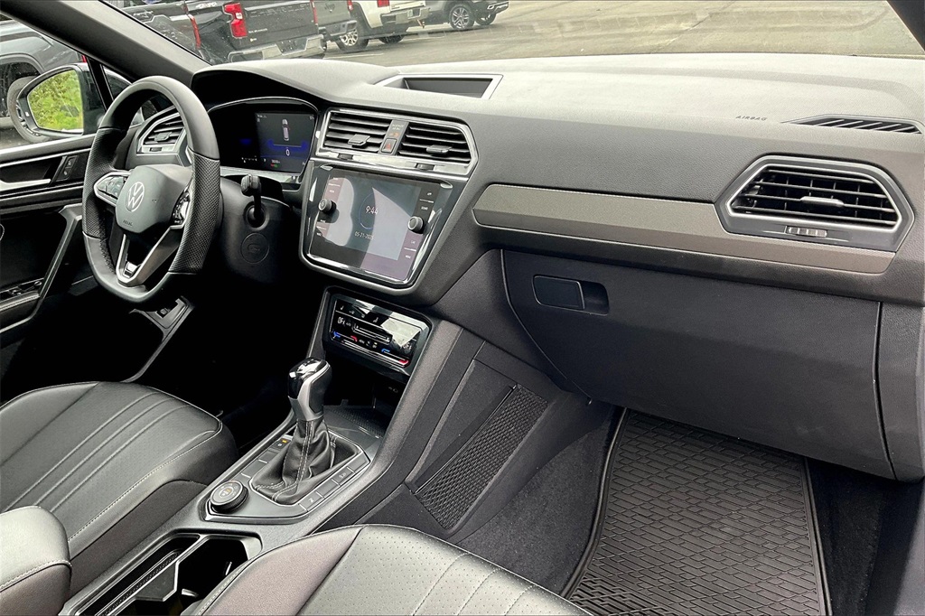 2022 Volkswagen Tiguan 2.0T SE R-Line Black - Photo 14