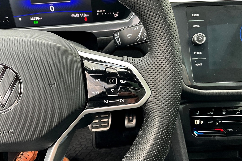 2022 Volkswagen Tiguan 2.0T SE R-Line Black - Photo 24