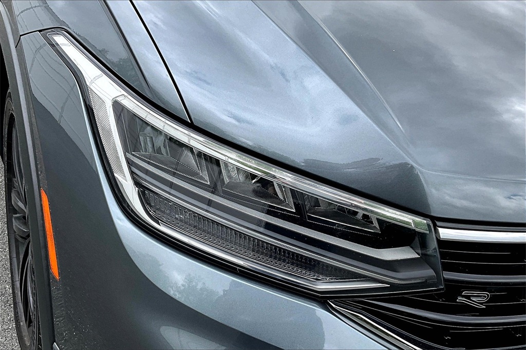 2022 Volkswagen Tiguan 2.0T SE R-Line Black - Photo 32