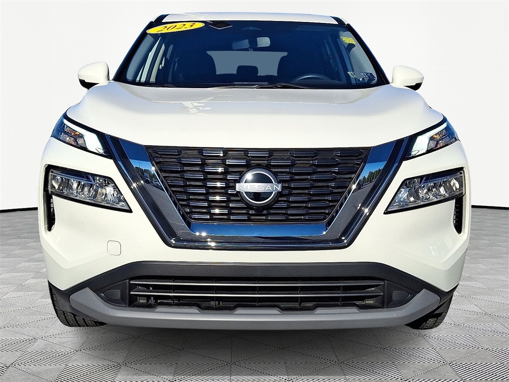 2023 Nissan Rogue SV - Photo 2