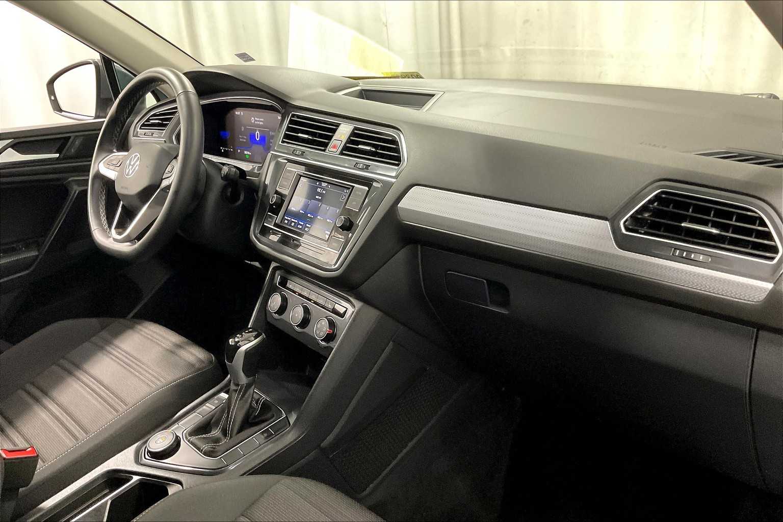 2022 Volkswagen Tiguan S - Photo 14
