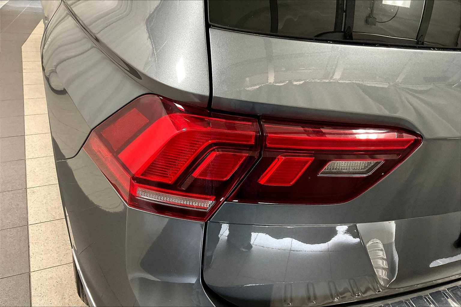 2022 Volkswagen Tiguan S - Photo 33