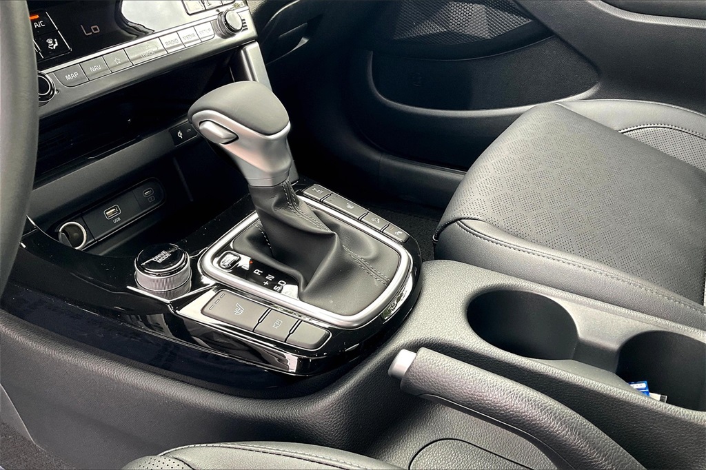 2025 Kia Seltos EX - Photo 14