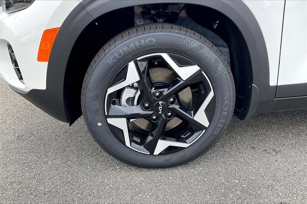 2025 Kia Seltos EX - Photo 8