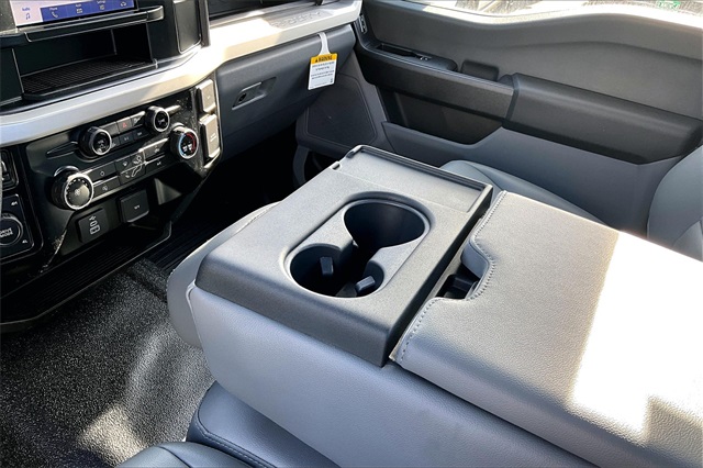 2025 Ford F-250SD XL - Photo 9