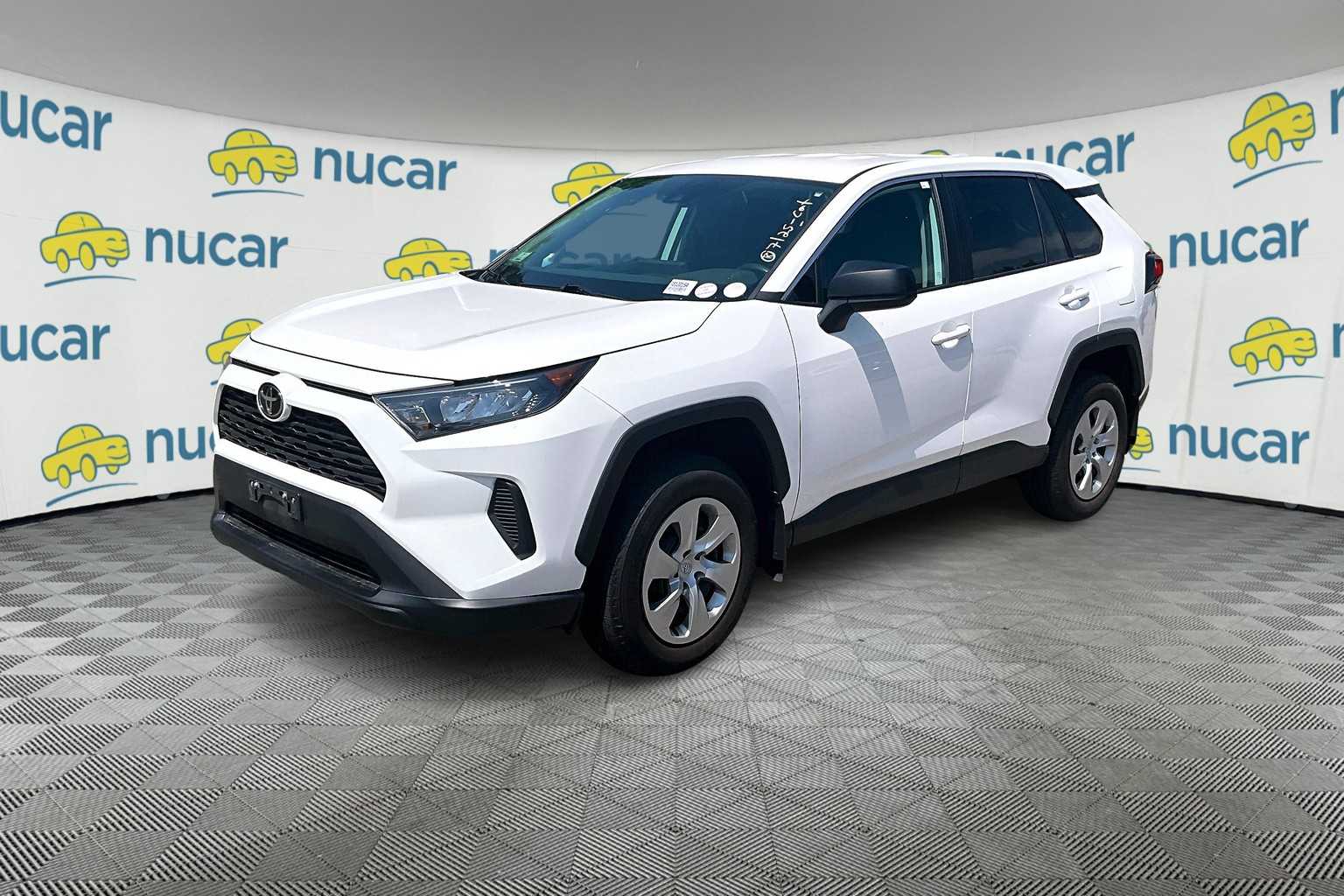 2022 Toyota RAV4 LE - Photo 2