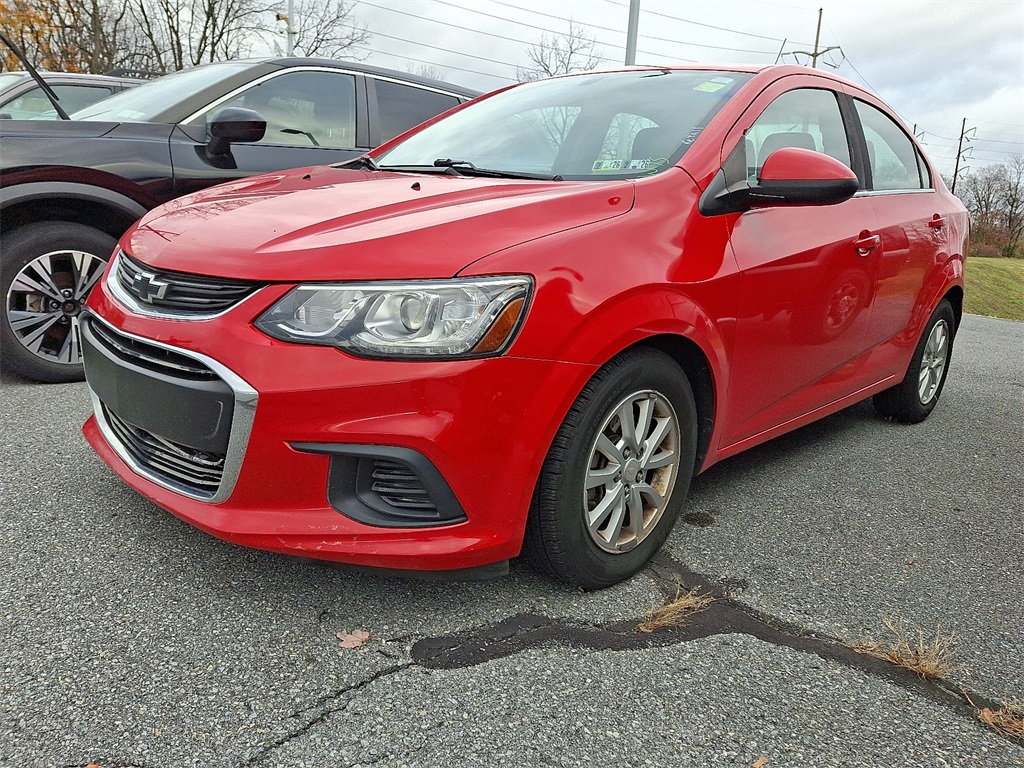 2017 Chevrolet Sonic LT - Photo 3