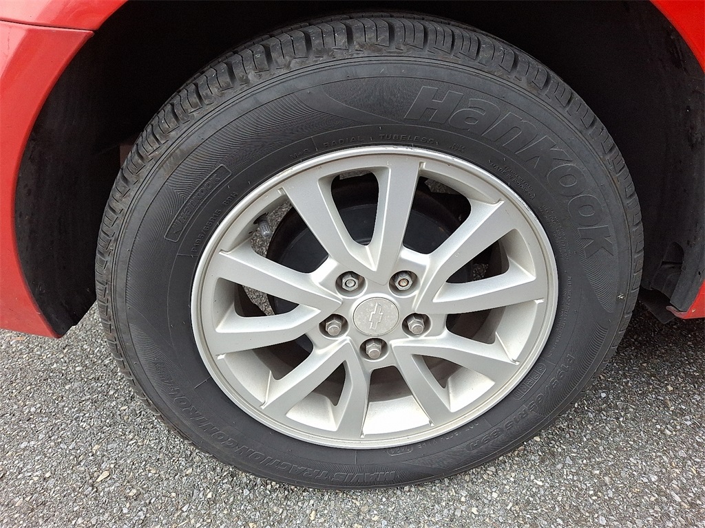 2017 Chevrolet Sonic LT - Photo 7