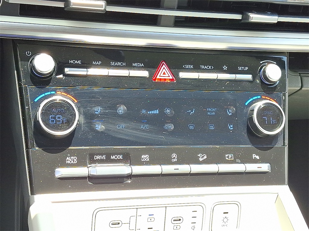 2024 Hyundai Santa Fe Limited - Photo 16