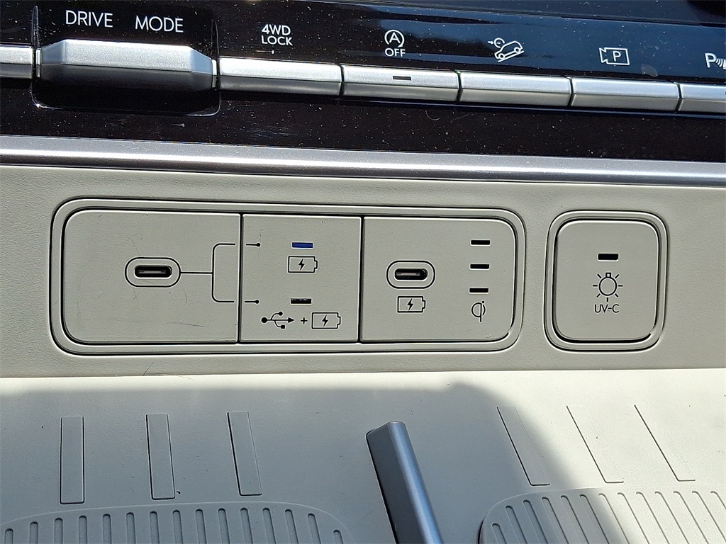 2024 Hyundai Santa Fe Limited - Photo 24