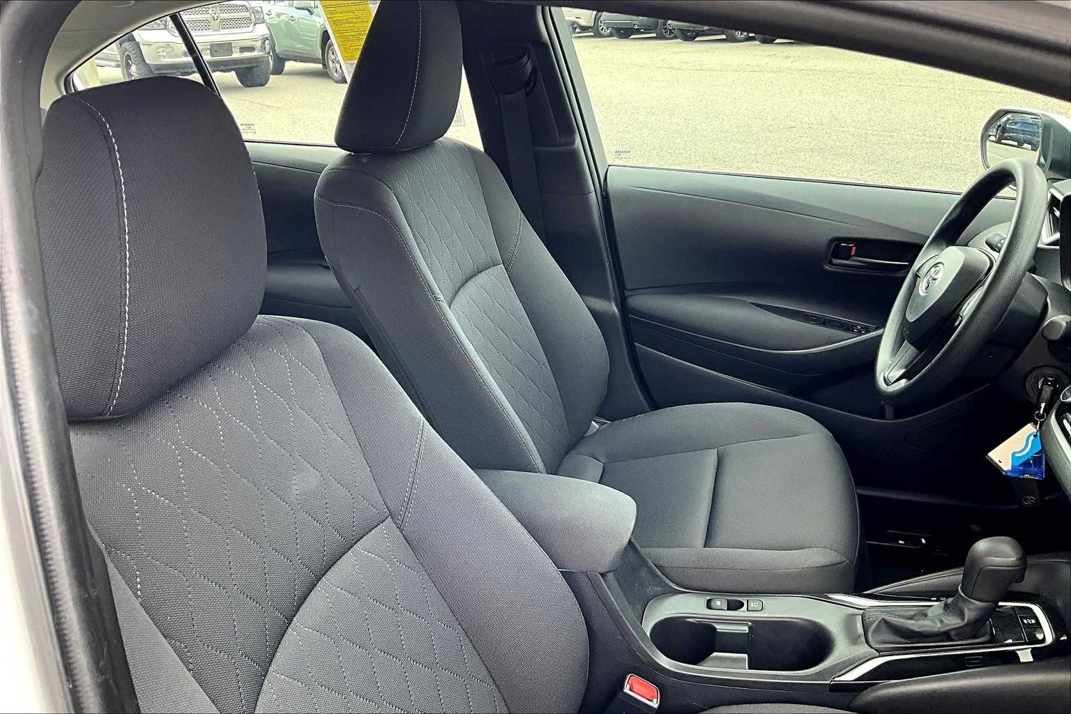 2024 Toyota Corolla LE - Photo 11