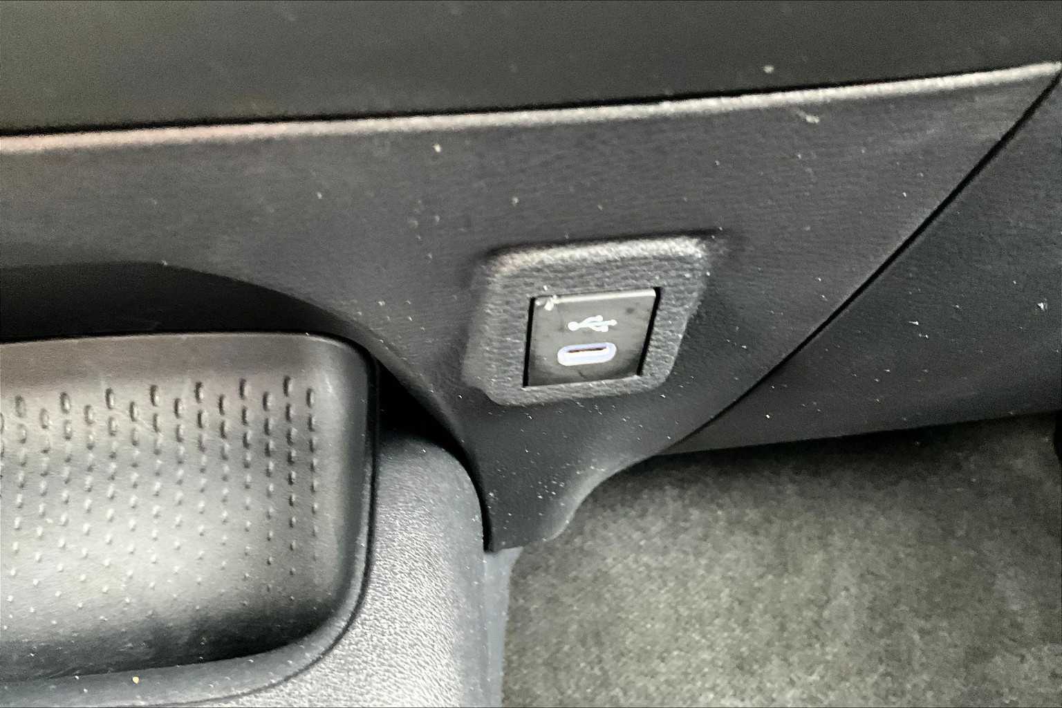 2024 Toyota Corolla LE - Photo 26