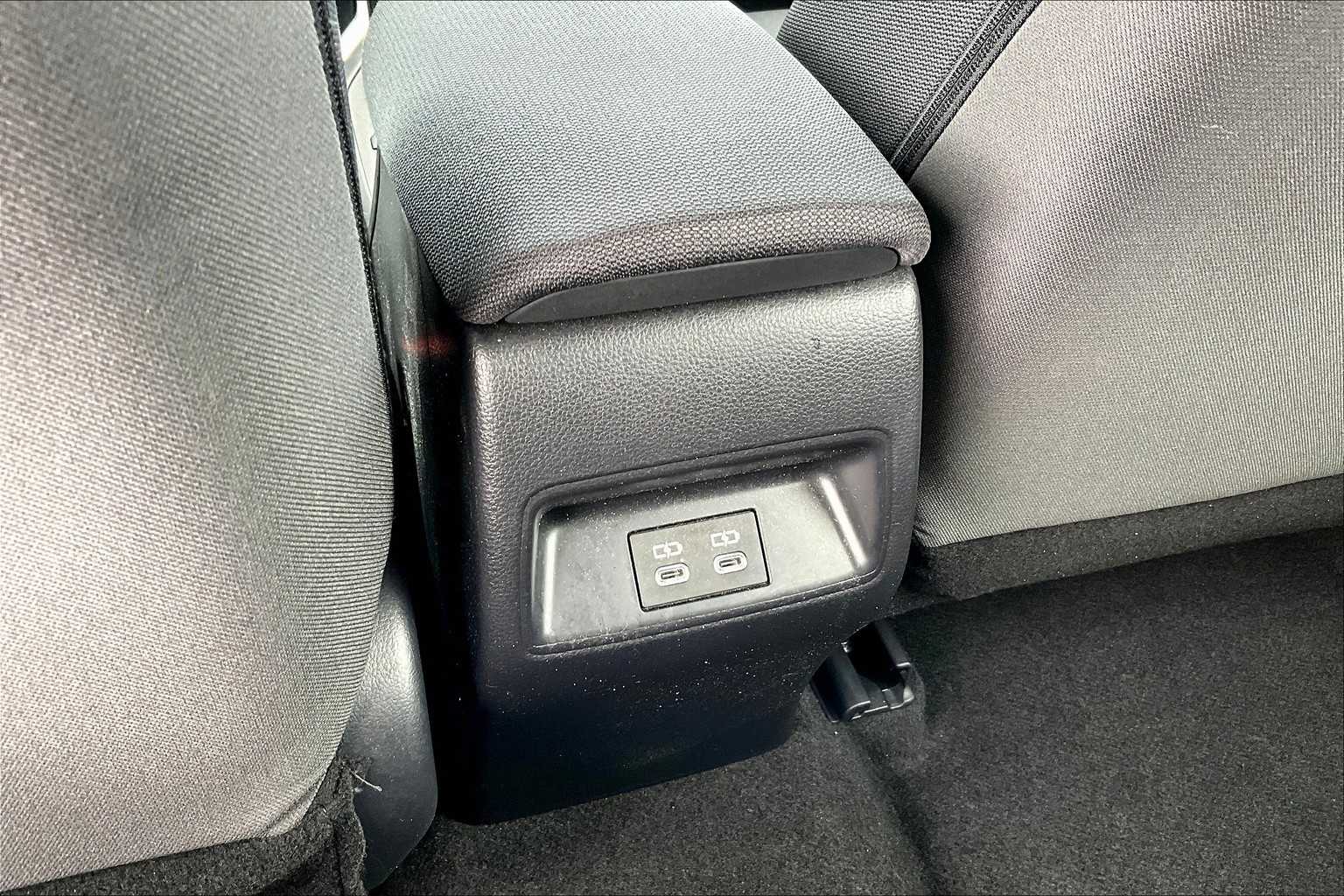 2024 Toyota Corolla LE - Photo 27