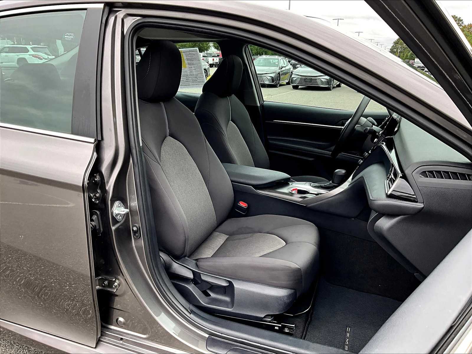 2024 Toyota Camry LE - Photo 11