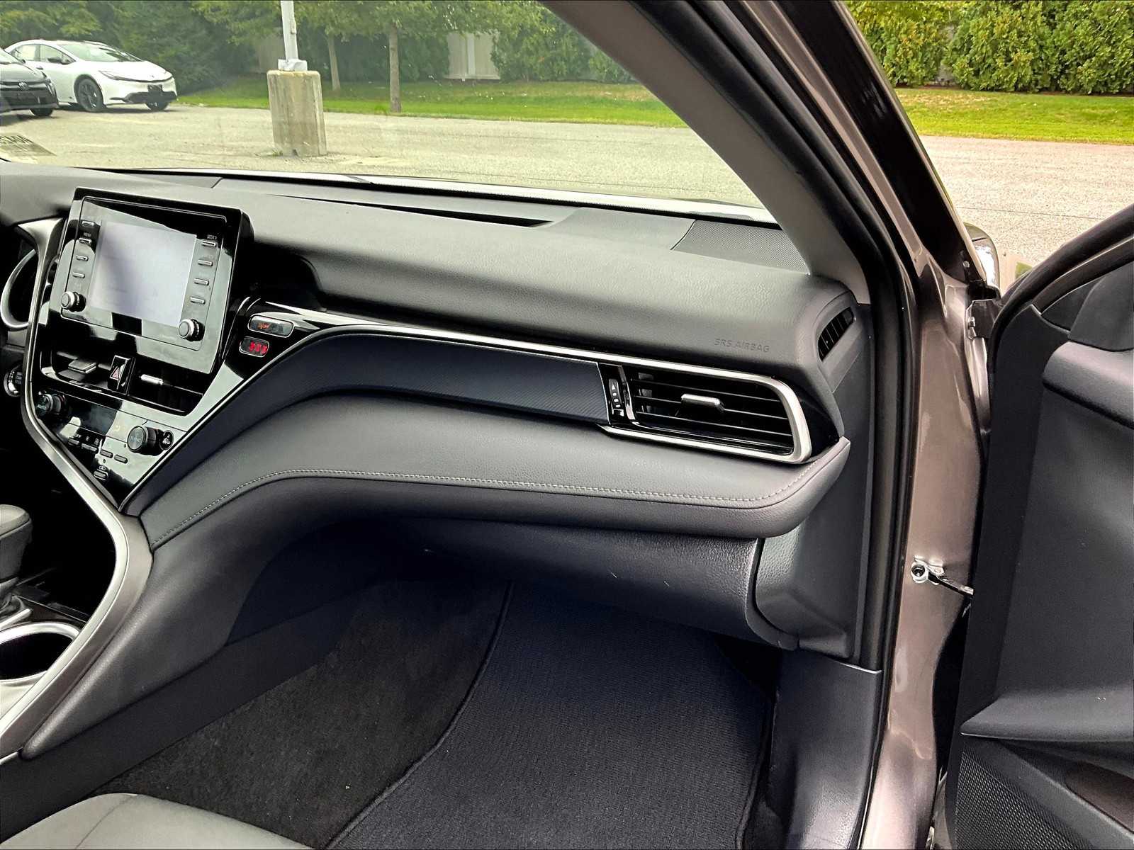 2024 Toyota Camry LE - Photo 13