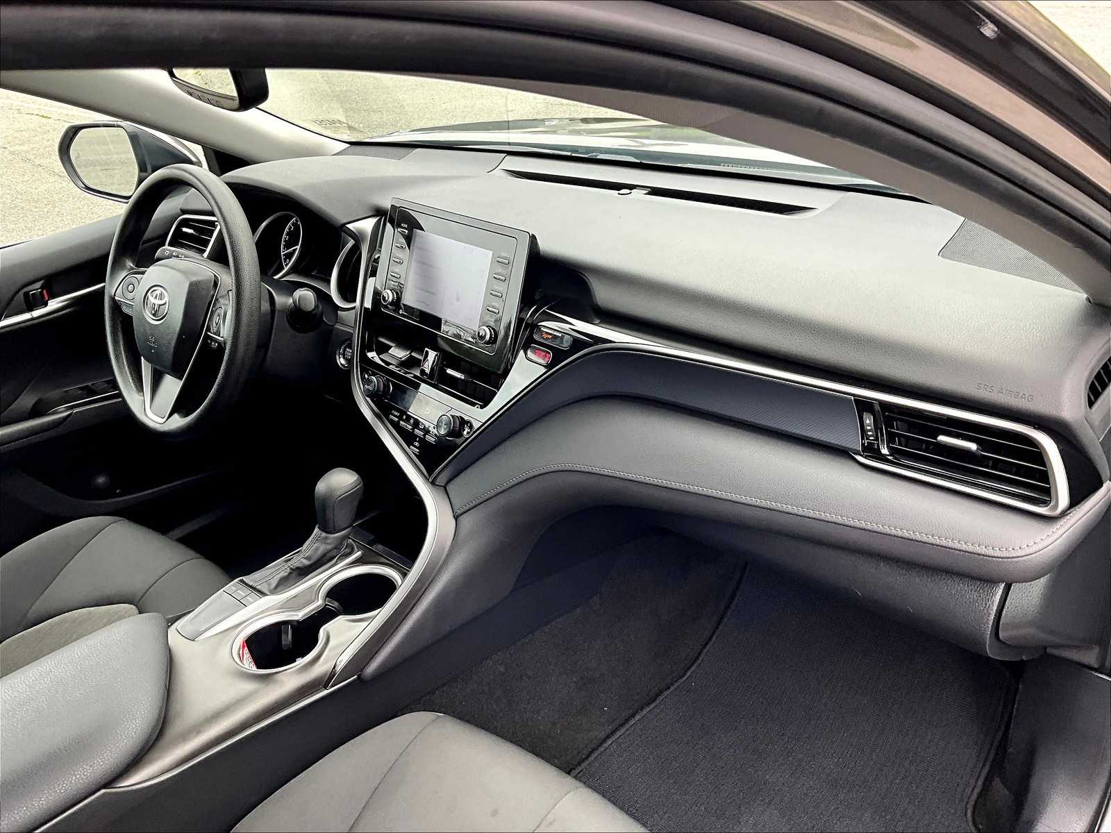 2024 Toyota Camry LE - Photo 14
