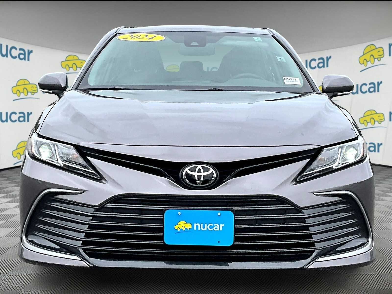 2024 Toyota Camry LE - Photo 2