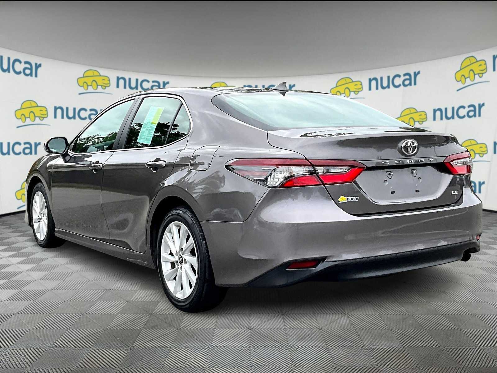 2024 Toyota Camry LE - Photo 4