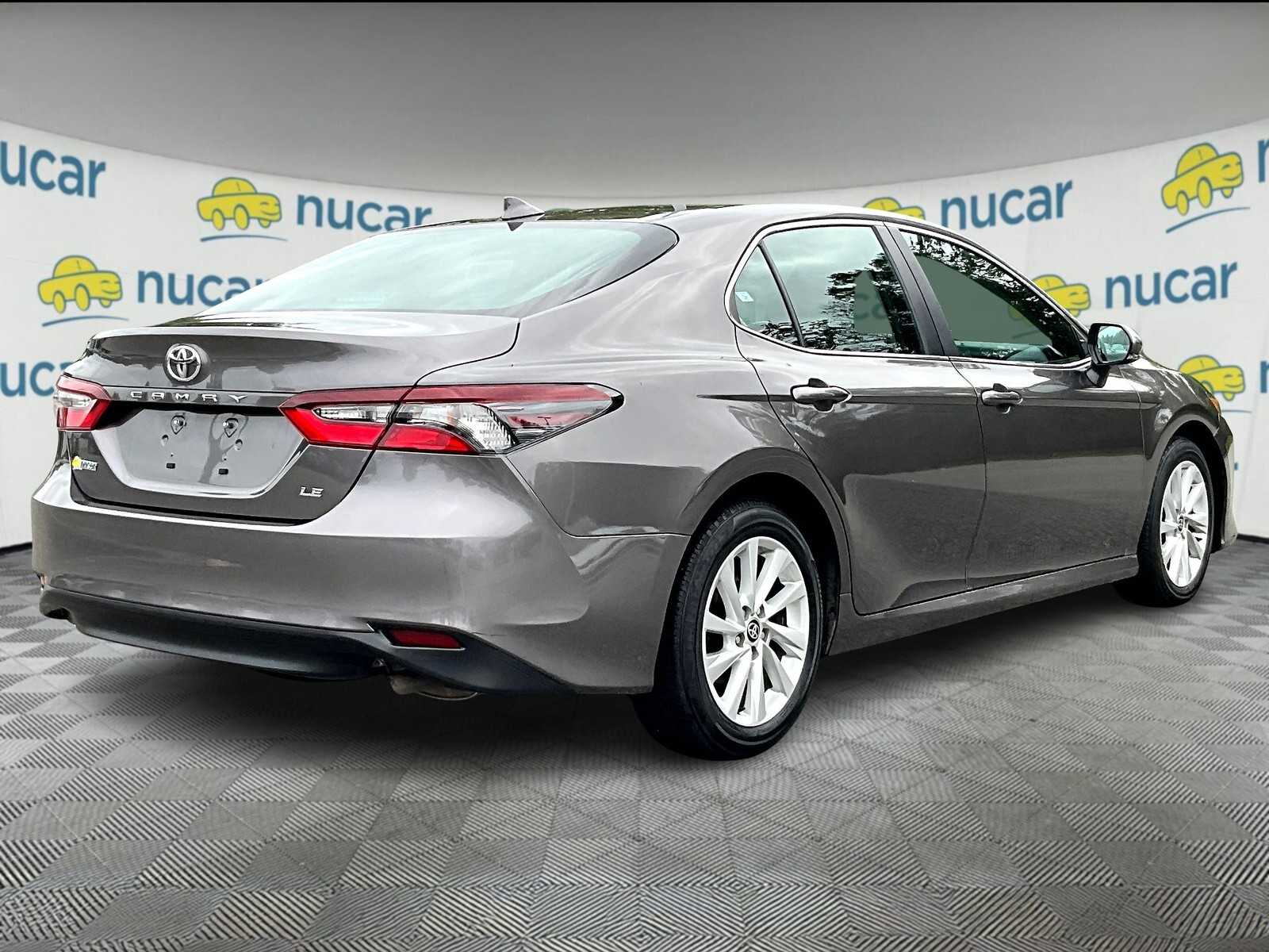 2024 Toyota Camry LE - Photo 6