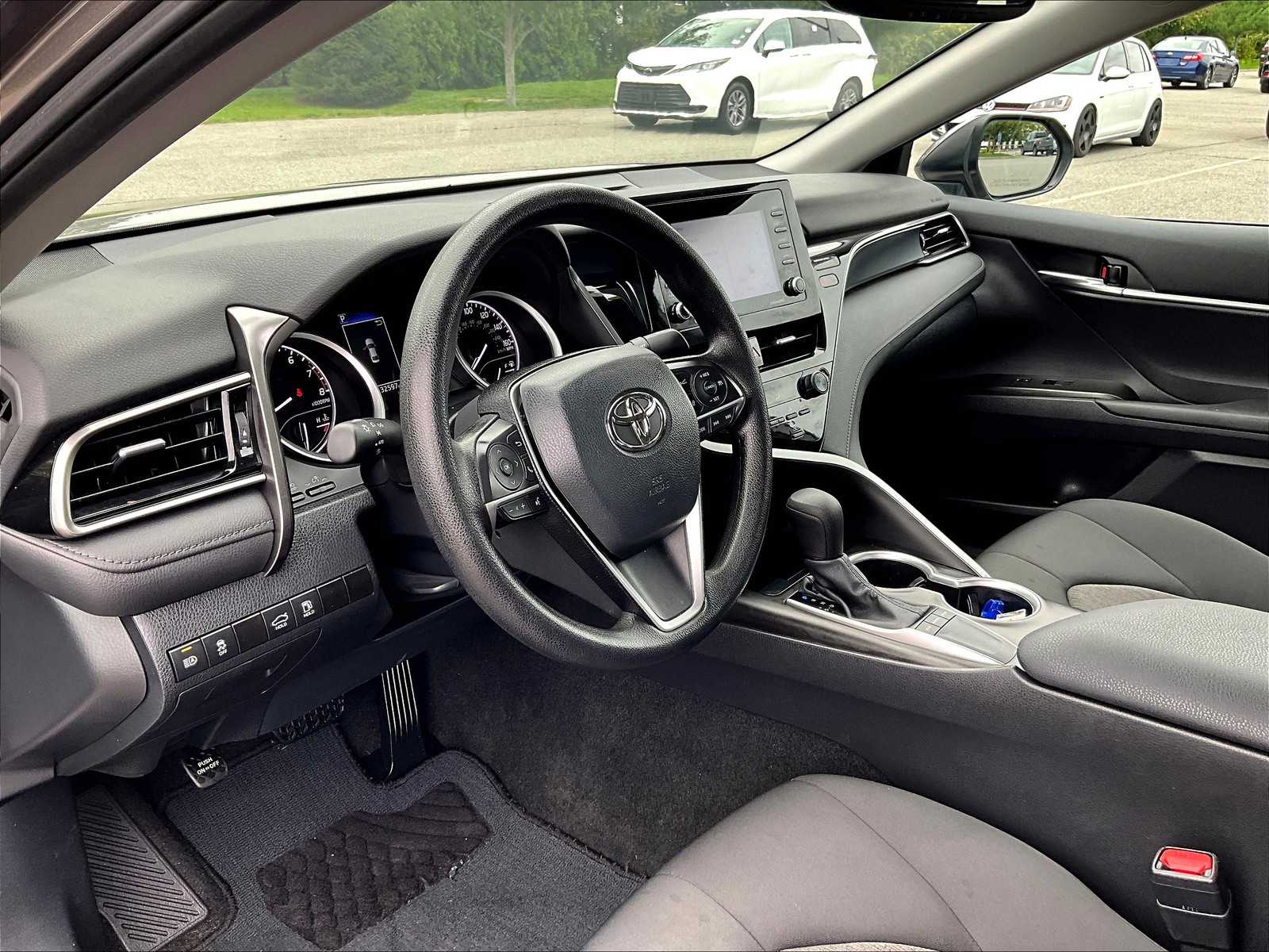 2024 Toyota Camry LE - Photo 8