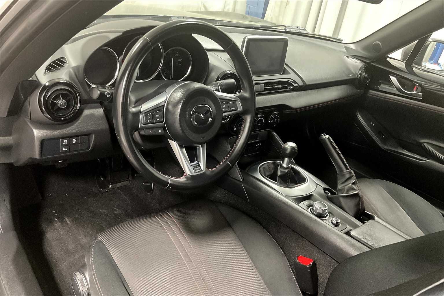 2017 Mazda MX-5 Miata Club - Photo 15