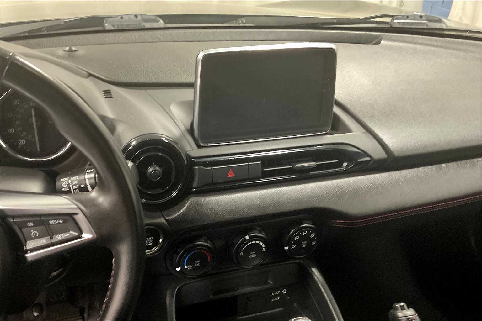 2017 Mazda MX-5 Miata Club - Photo 16